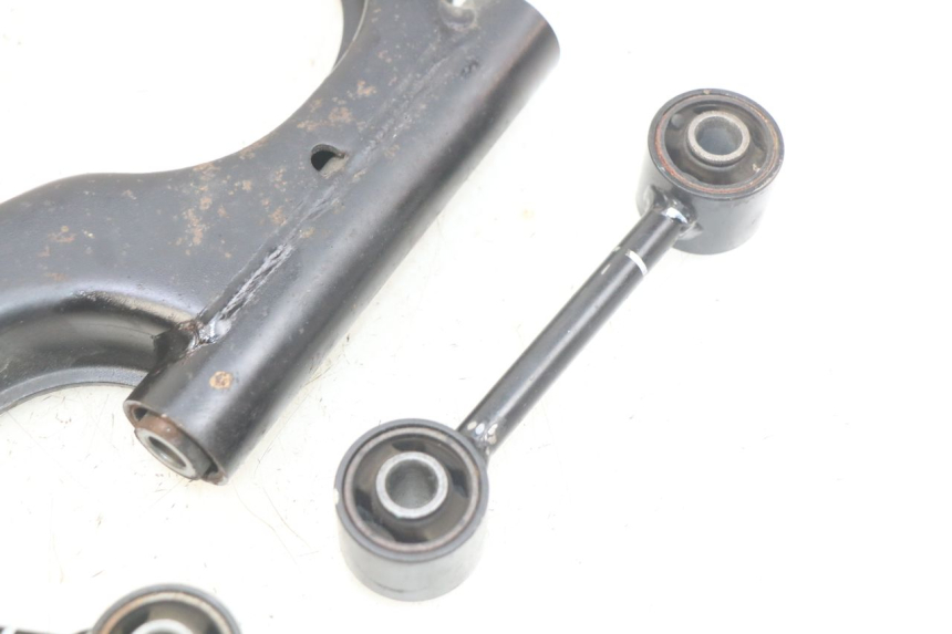 photo de UCHWYT SILNIKA YAMAHA X-CITY XCITY 125 (2007 - 2013) - Punkty mocowania