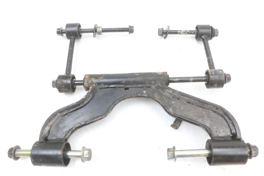 photo de UCHWYT SILNIKA YAMAHA X-MAX XMAX 125 (2010 - 2013) - Zbliżenie techniczne