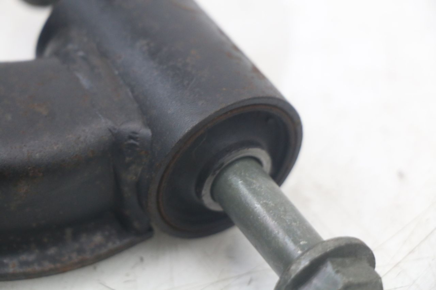 photo de UCHWYT SILNIKA YAMAHA XMAX X-MAX 125 (2006 - 2009) - Inny kąt widzenia