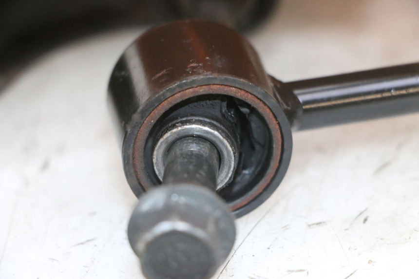 photo de UCHWYT SILNIKA YAMAHA X-MAX XMAX 125 (2010 - 2013) - Zoom stanu zużycia