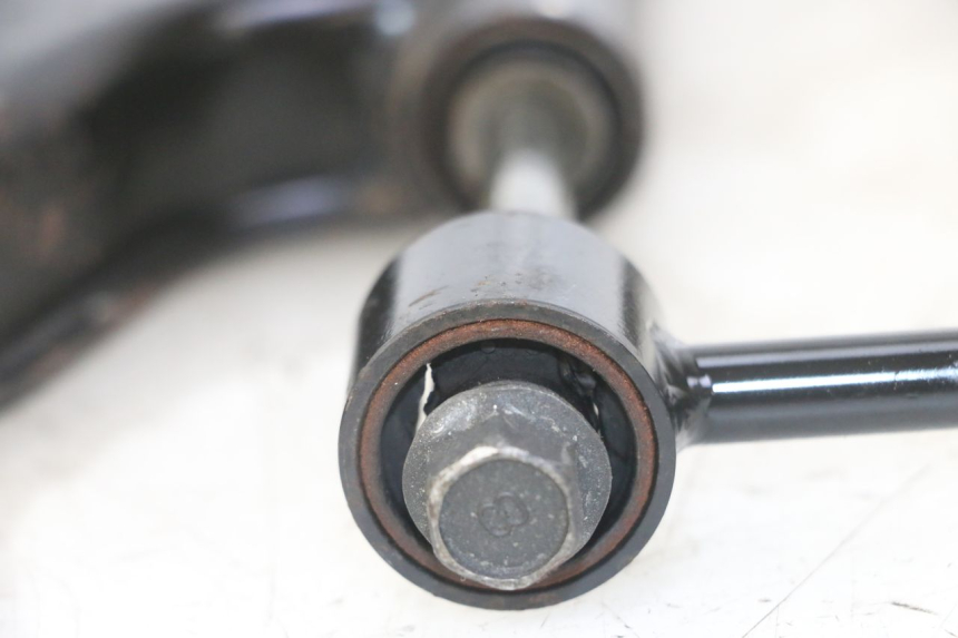 photo de UCHWYT SILNIKA YAMAHA X-MAX XMAX 125 (2010 - 2013) - Zbliżenie techniczne