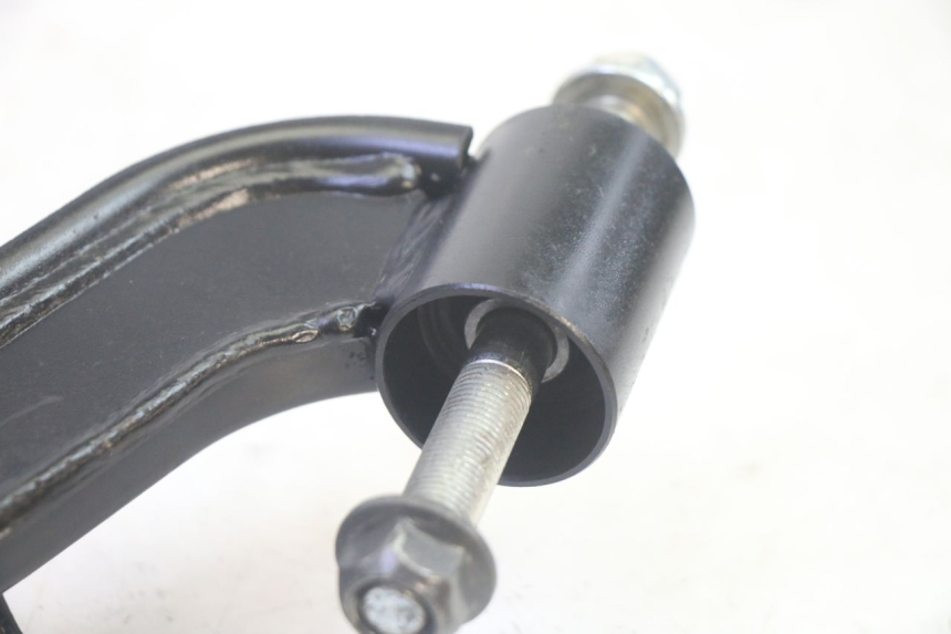 photo de UCHWYT SILNIKA YAMAHA XMAX X-MAX 125 (2006 - 2009) - Szczegóły charakterystyczne