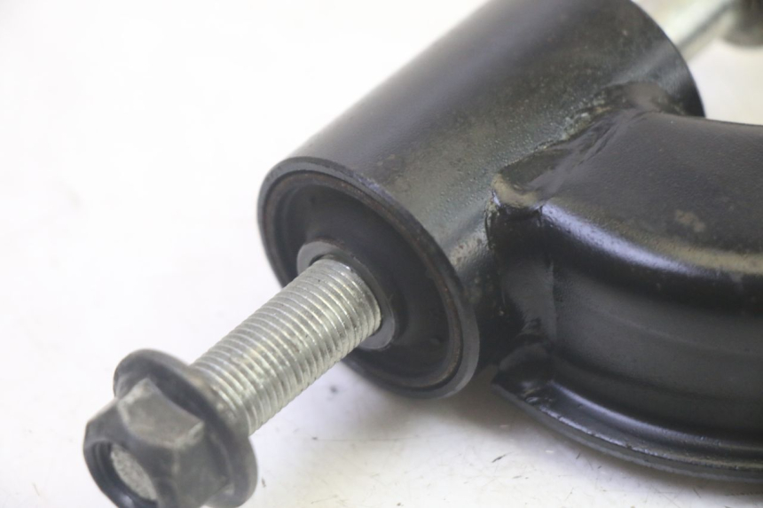 photo de UCHWYT SILNIKA YAMAHA XMAX X-MAX 125 (2006 - 2009) - Inny kąt widzenia