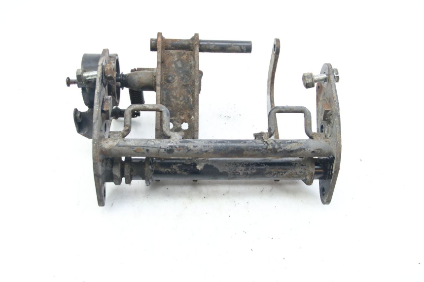 photo de UCHWYT SILNIKA PIAGGIO X9 EVOLUTION 125 (2003 - 2007) - Zbliżenie techniczne