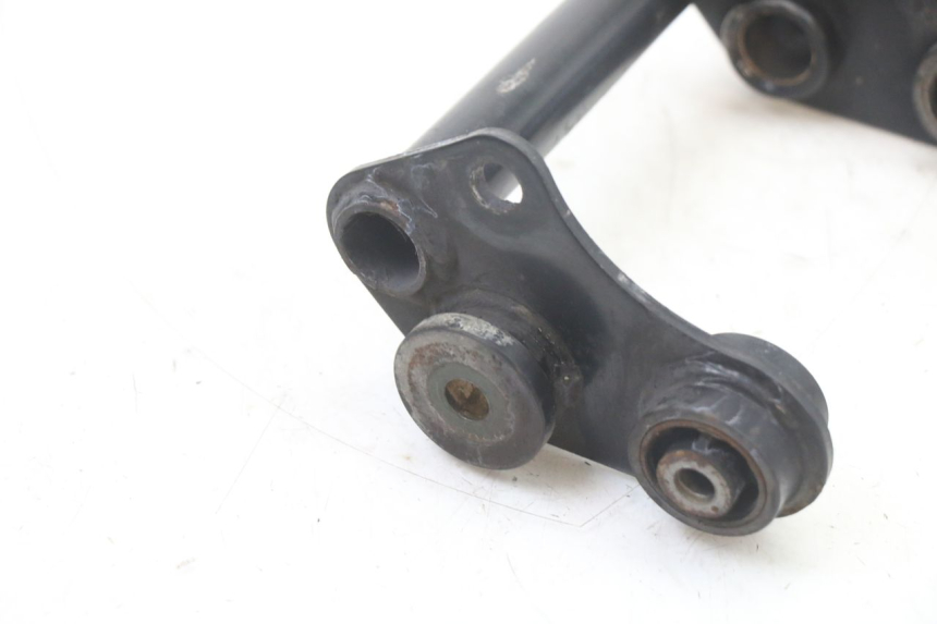 photo de UCHWYT SILNIKA YAMAHA FZS FAZER 600 (2001 - 2003) - Zbliżenie techniczne