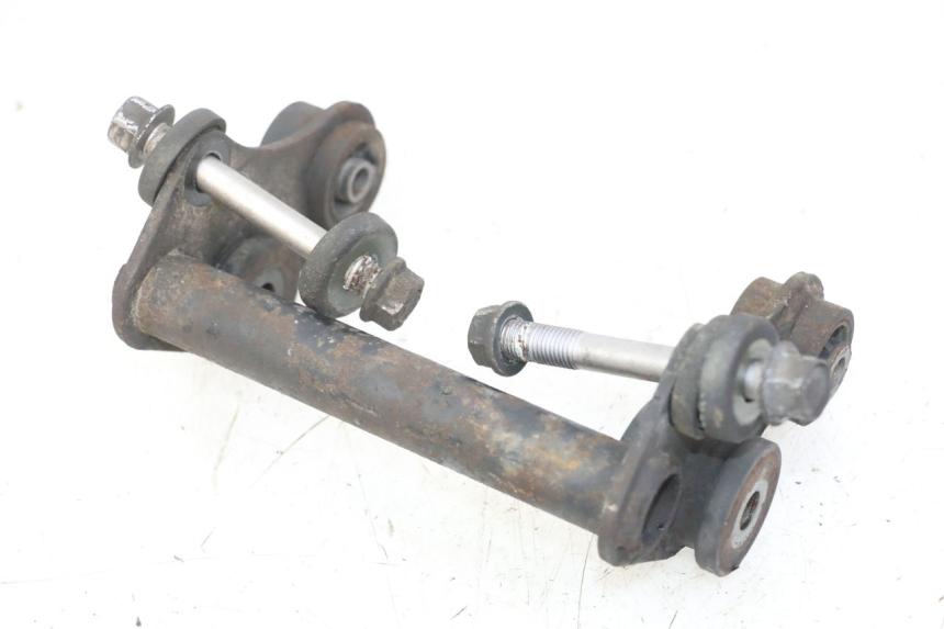 photo de UCHWYT SILNIKA YAMAHA FZS FAZER 600 (2001 - 2003) - Widok główny