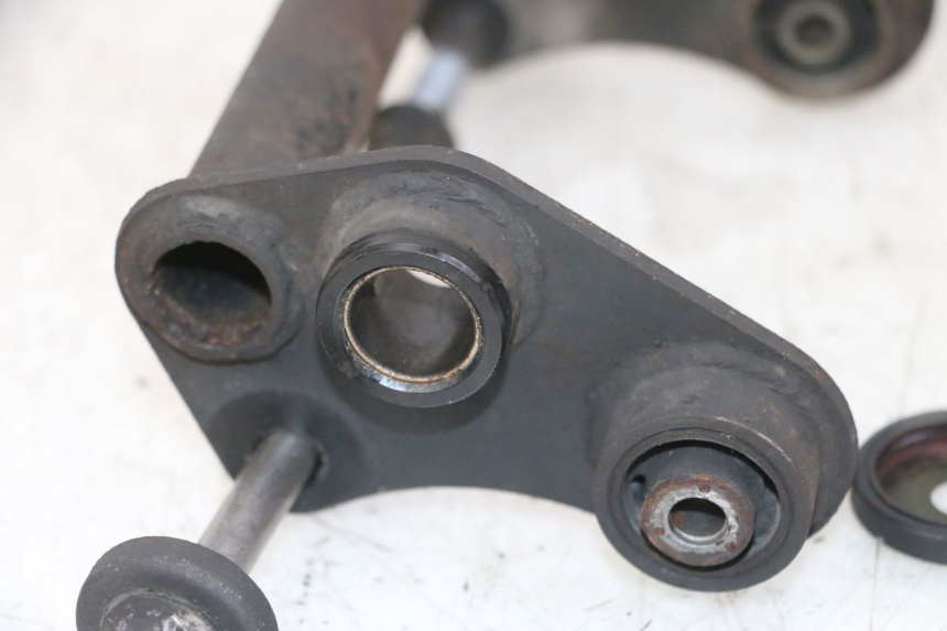 photo de UCHWYT SILNIKA YAMAHA FZS FAZER 600 (2001 - 2003) - Zoom stanu zużycia