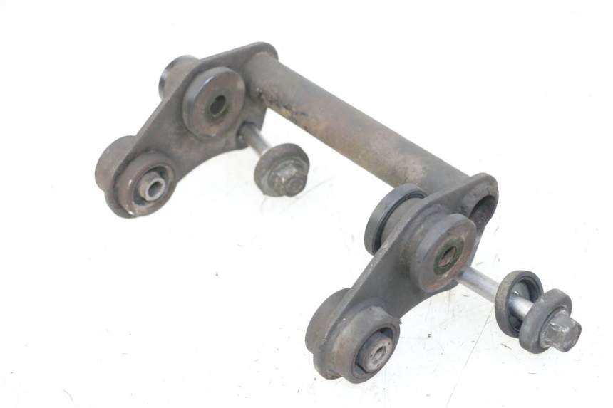 photo de UCHWYT SILNIKA YAMAHA FZS FAZER 600 (2001 - 2003) - Zbliżenie techniczne