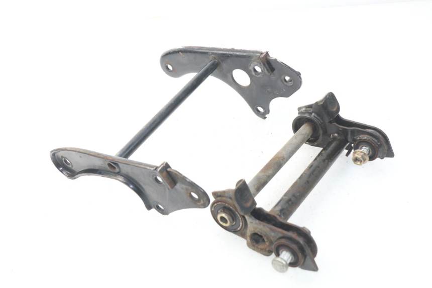 photo de UCHWYT SILNIKA YAMAHA YP MAJESTY 125 (2007 - 2010) - Widok główny