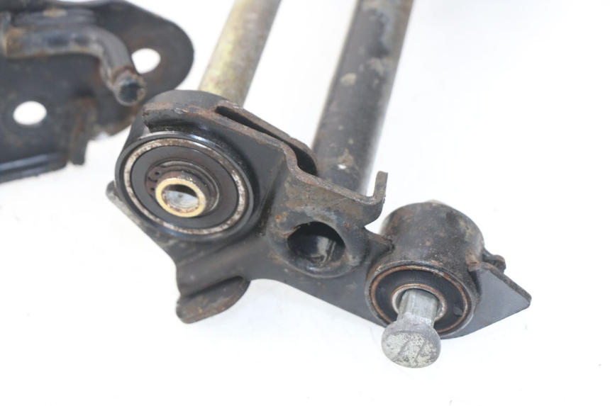 photo de UCHWYT SILNIKA YAMAHA YP MAJESTY 125 (2007 - 2010) - Zoom stanu zużycia