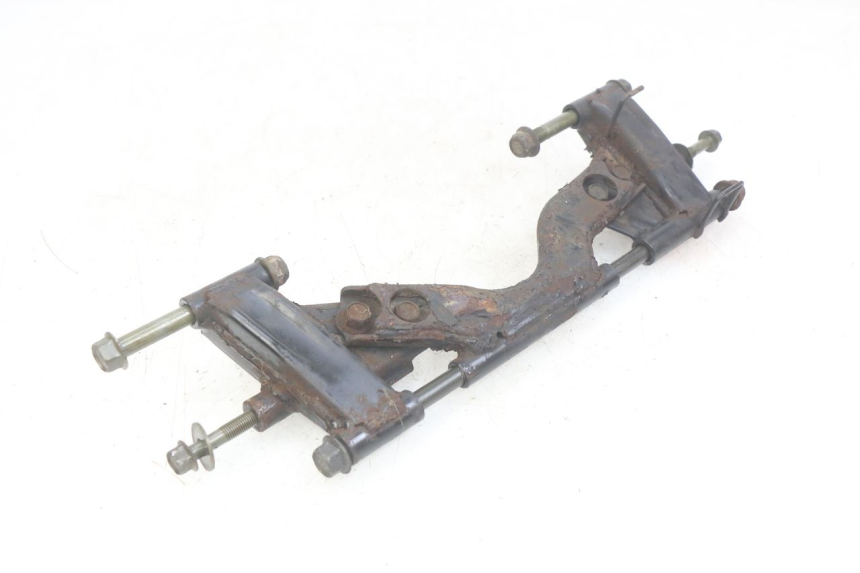 photo de UCHWYT SILNIKA YAMAHA YP MAJESTY 400 (2004 - 2008) - Szczegół części