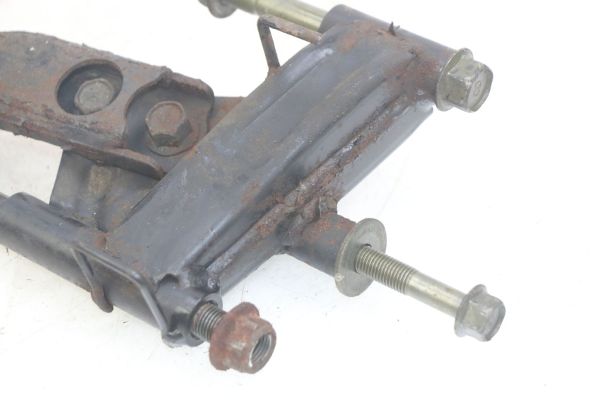 photo de UCHWYT SILNIKA YAMAHA YP MAJESTY 400 (2004 - 2008) - Inny kąt widzenia