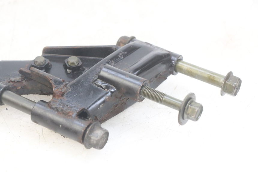 photo de UCHWYT SILNIKA YAMAHA YP MAJESTY 400 (2004 - 2008) - Punkty mocowania