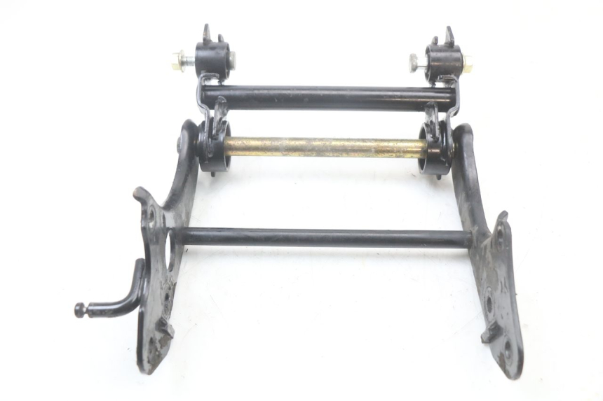 photo de UCHWYT SILNIKA YAMAHA YP MAJESTY 125 (2002 - 2006) - Zbliżenie techniczne