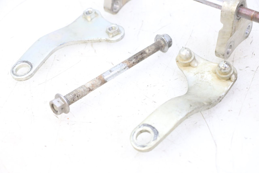 photo de UCHWYT SILNIKA YAMAHA YZF YZ-F 450 (2014 - 2016) - Inny kąt widzenia