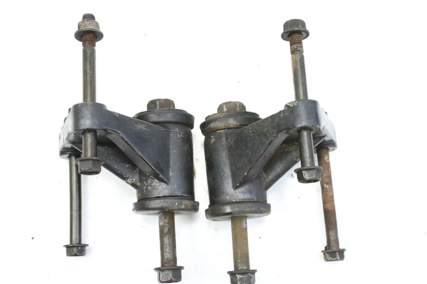 photo de UCHWYT SILNIKA KAWASAKI ZEPHYR 1100 ( - 1995) - Inny kąt widzenia