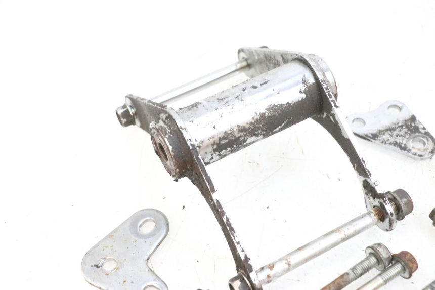 photo de UCHWYT SILNIKA KYMCO ZING 125 (1997 - 2003) - Widok ogólny