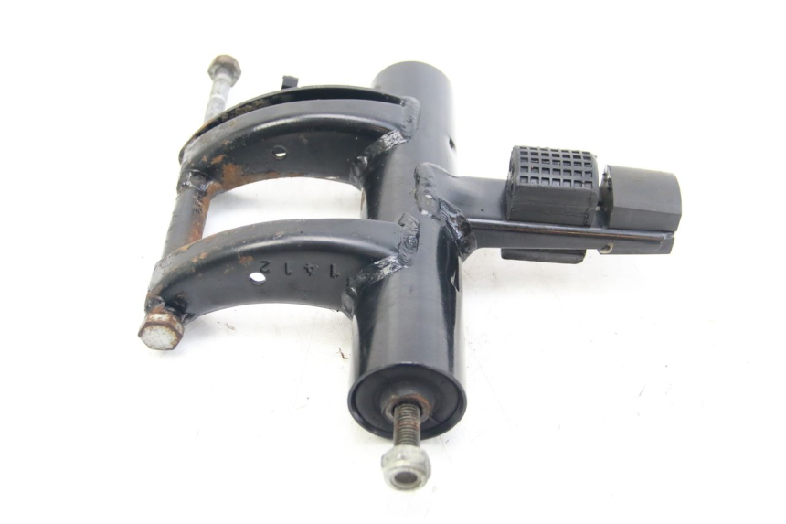 photo de UCHWYT SILNIKA PIAGGIO ZIP 2T 50 (2009 - 2019) - Inny kąt widzenia