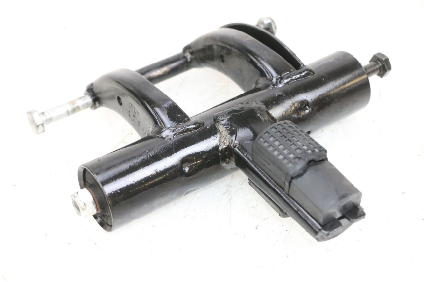 photo de UCHWYT SILNIKA PIAGGIO ZIP 2T 50 (2009 - 2019) - Zbliżenie techniczne