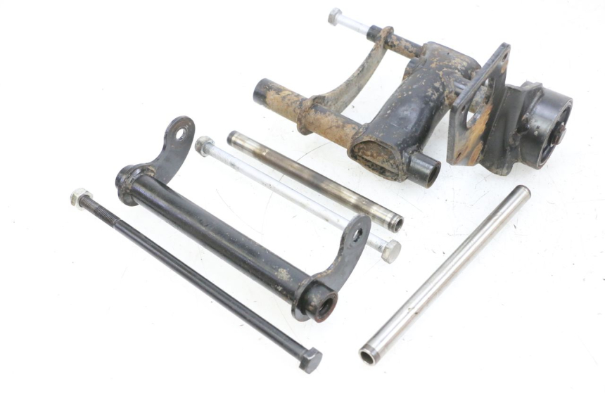 photo de UCHWYT SILNIKA PIAGGIO ZIP 4T 50 (2018 - 2020) - Widok główny