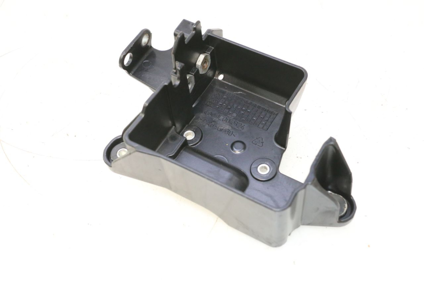 photo de UCHWYT POMPY ABS PIAGGIO MP3 HPE 530 (2022 - 2026) - Widok główny