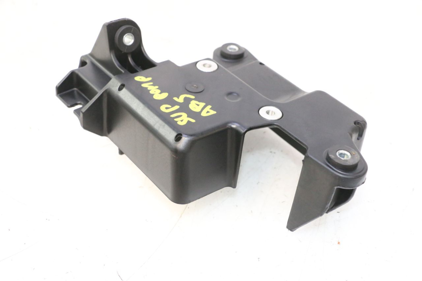 photo de UCHWYT POMPY ABS PIAGGIO MP3 HPE 530 (2022 - 2026) - Zoom stanu zużycia