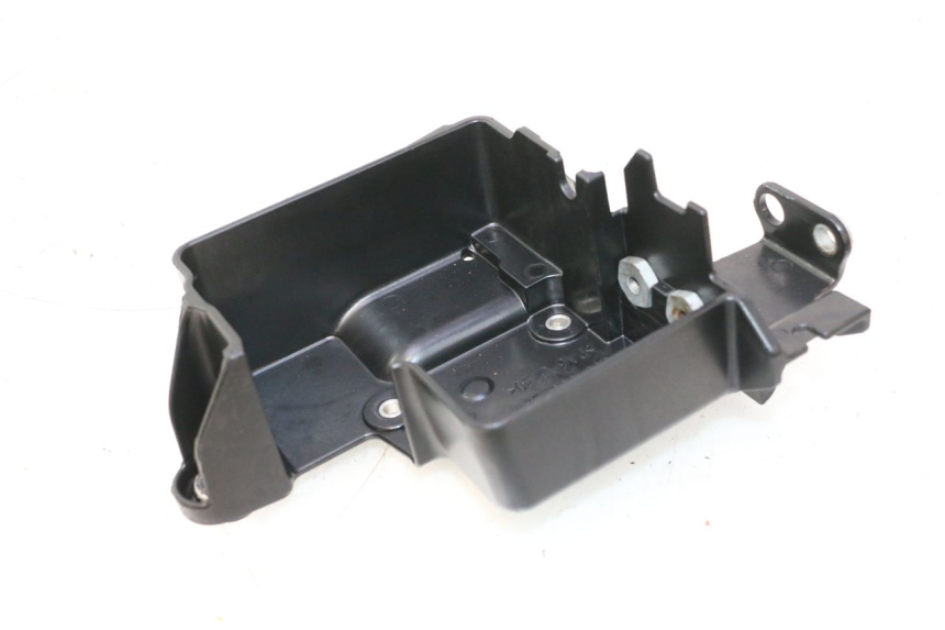 photo de UCHWYT POMPY ABS PIAGGIO MP3 HPE 530 (2022 - 2026) - Inny kąt widzenia