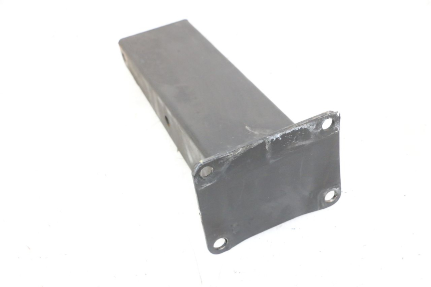 photo de UCHWYT TŁUMIKA QUADRO 4 4D 350 (2015 - 2018) - Zbliżenie techniczne