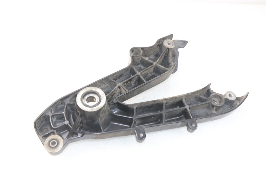 photo de UCHWYT TŁUMIKA YAMAHA BW'S BWS 125 (2010 - 2013) - Inny kąt widzenia