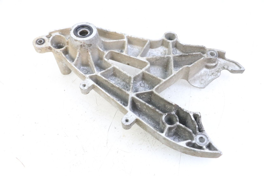 photo de UCHWYT TŁUMIKA YAMAHA CYGNUS X 125 (2004 - 2007) - Szczegół części