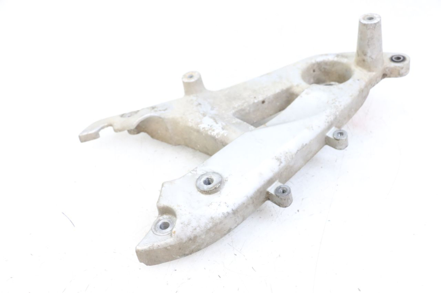 photo de UCHWYT TŁUMIKA YAMAHA CYGNUS X 125 (2004 - 2007) - Zoom stanu zużycia