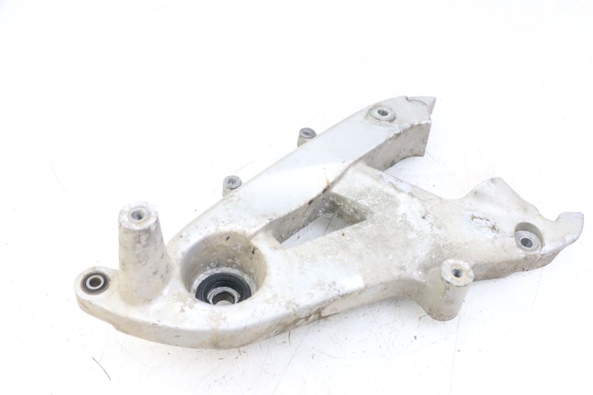 photo de UCHWYT TŁUMIKA YAMAHA CYGNUS X 125 (2004 - 2007) - Inny kąt widzenia