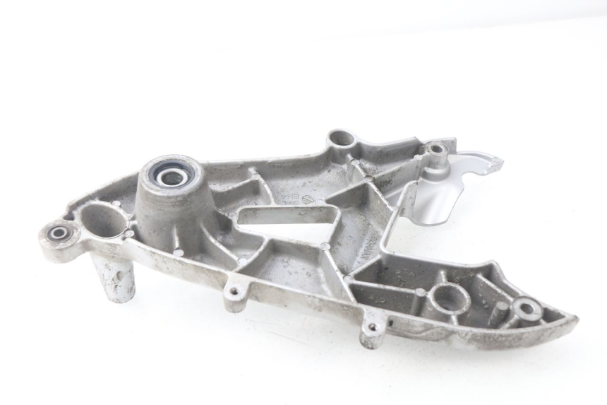 photo de UCHWYT TŁUMIKA YAMAHA CYGNUS X INJECTION 125 (2007 - 2013) - Zoom stanu zużycia