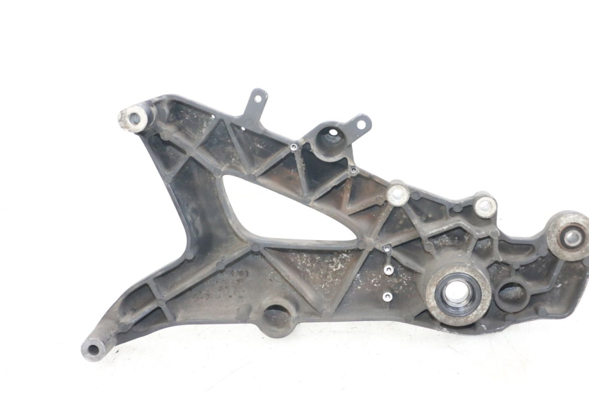 photo de UCHWYT TŁUMIKA KYMCO DINK STREET ABS 125 (2011 - 2018) - Szczegół części