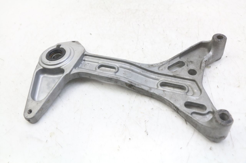 photo de UCHWYT TŁUMIKA HONDA FES PANTHEON 2T 125 (1998 - 2002) - Szczegół części