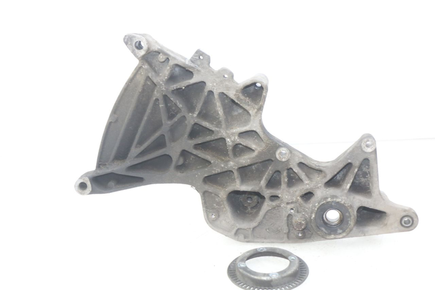 photo de UCHWYT TŁUMIKA HONDA FES S-WING SWING ABS 125 (2007 - 2015) - Szczegół części