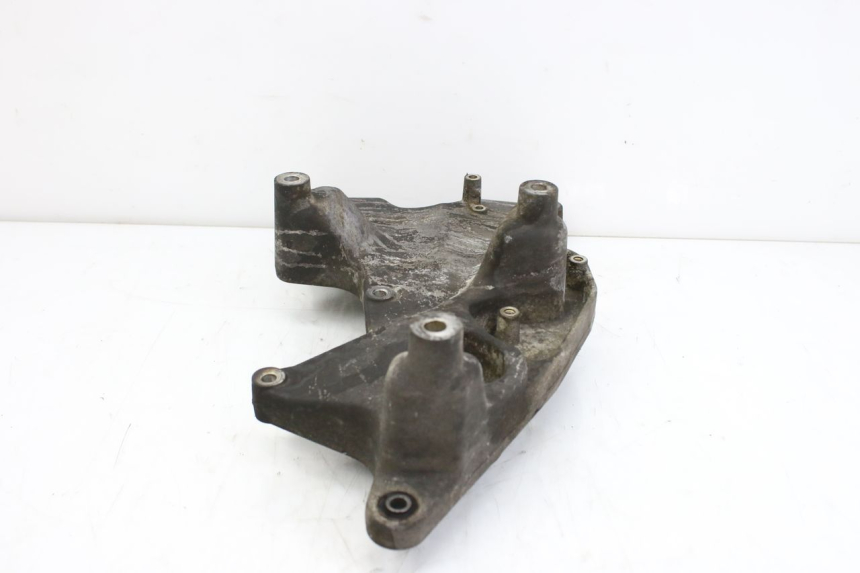 photo de UCHWYT TŁUMIKA HONDA FES S-WING SWING ABS 125 (2007 - 2015) - Zoom stanu zużycia