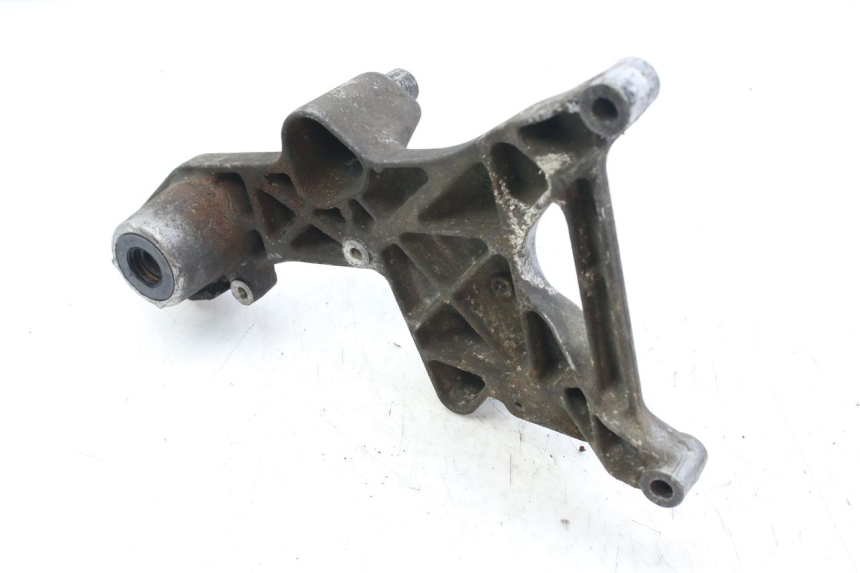 photo de UCHWYT TŁUMIKA HONDA FES S-WING SWING ABS 125 (2007 - 2015) - Inny kąt widzenia