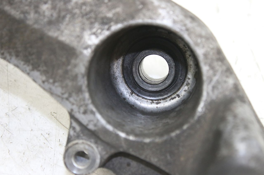 photo de UCHWYT TŁUMIKA HONDA FES S-WING SWING ABS 125 (2007 - 2015) - Widok ogólny