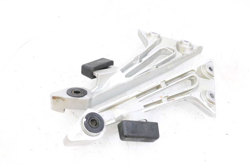 photo de UCHWYT TŁUMIKA YAMAHA FJR ABS 1300 (2006 - 2012) - Inny kąt widzenia