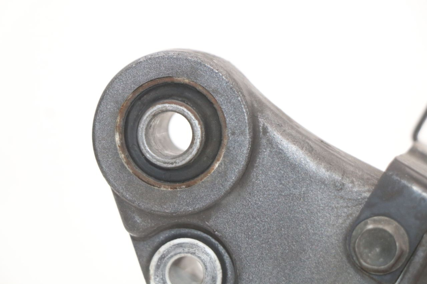 photo de UCHWYT TŁUMIKA HONDA FJS SILVER WING SILVERWING 400 (2005 - 2008) - Zoom stanu zużycia