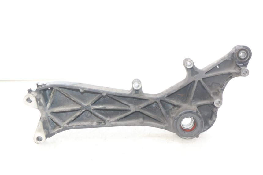 photo de UCHWYT TŁUMIKA HONDA FJS SILVERWING SILVER WING 400 (2009 - 2016) - Inny kąt widzenia