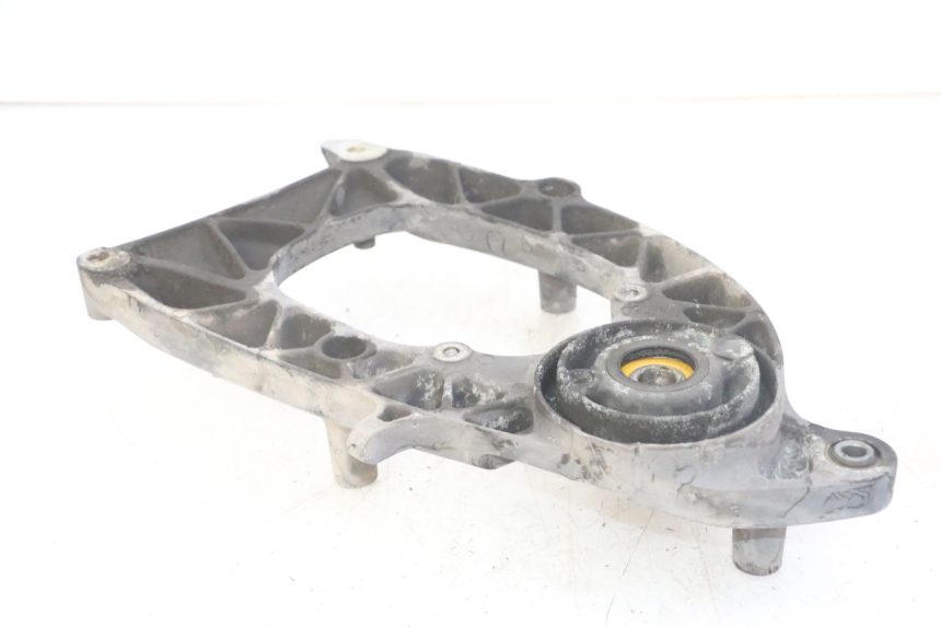 photo de UCHWYT TŁUMIKA HONDA FORZA ABS 300 (2013 - 2017) - Szczegół części