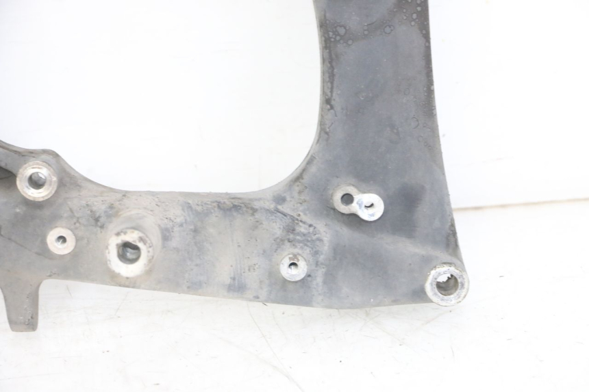 photo de UCHWYT TŁUMIKA HONDA FORZA ABS 300 (2013 - 2017) - Zbliżenie techniczne