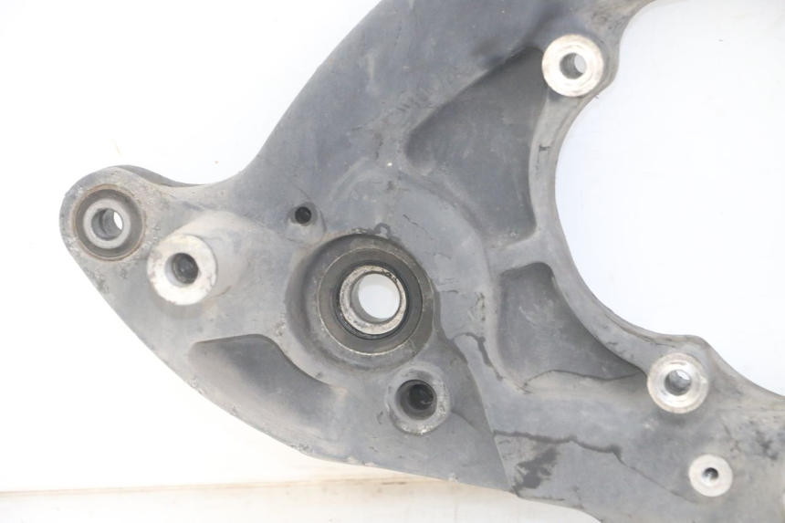 photo de UCHWYT TŁUMIKA HONDA FORZA ABS 300 (2013 - 2017) - Widok ogólny