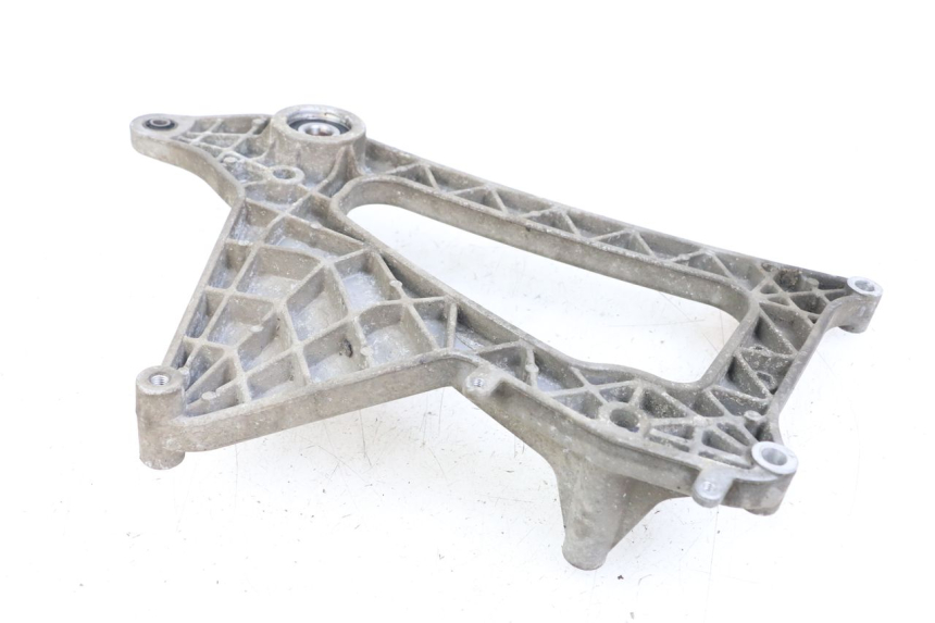 photo de UCHWYT TŁUMIKA PEUGEOT GEOPOLIS RS 125 (2007 - 2009) - Szczegół części