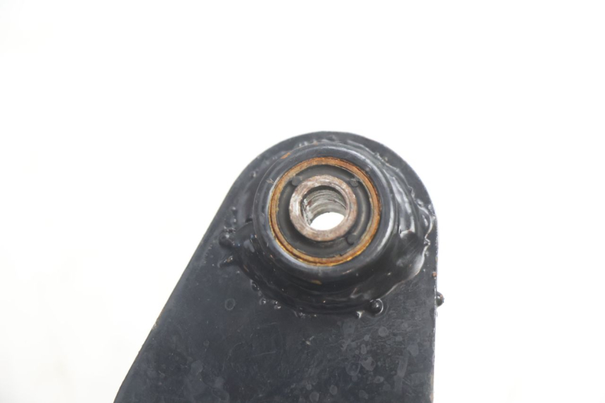 photo de UCHWYT NA KUBEK VASTRO GP 2T 50 (2013 - 2017) - Szczegół części