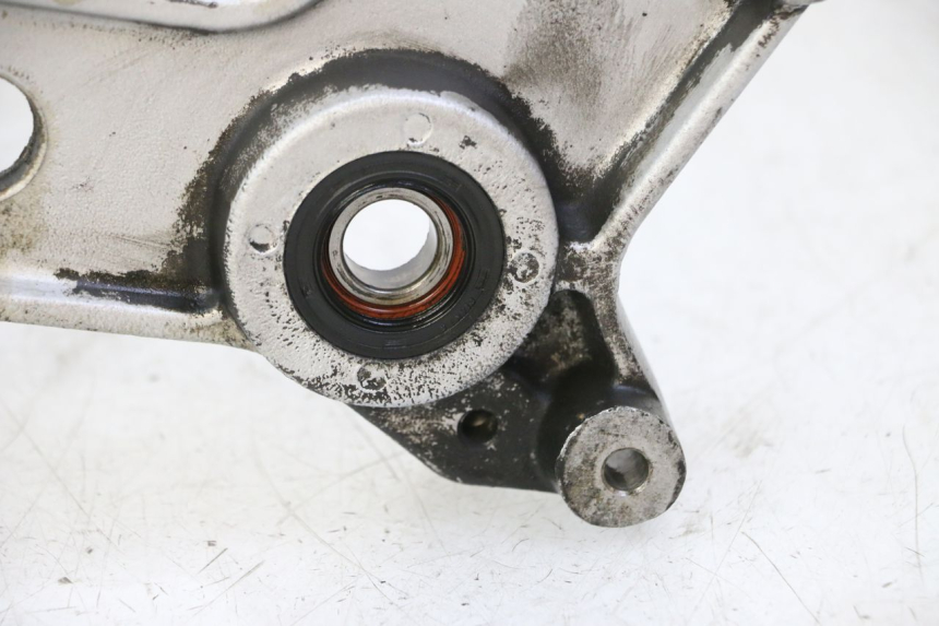 photo de UCHWYT TŁUMIKA KYMCO GRAND DINK 125 (2002 - 2007) - Punkty mocowania