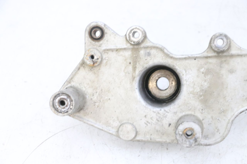 photo de UCHWYT TŁUMIKA SYM GTS EVO 125 (2009 - 2013) - Punkty mocowania