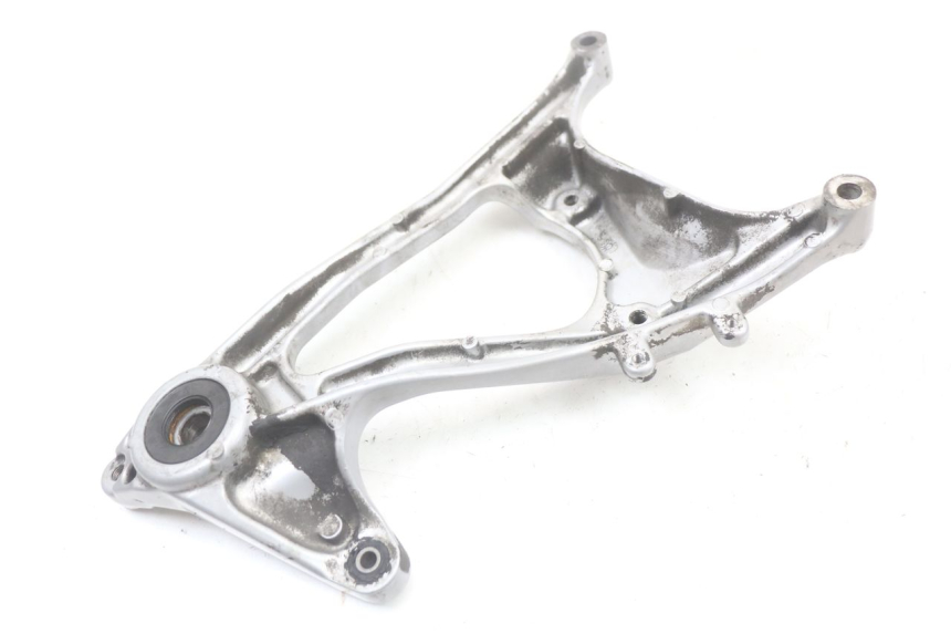 photo de UCHWYT TŁUMIKA HONDA NES AROBASE 125 (2000 - 2003) - Widok ogólny